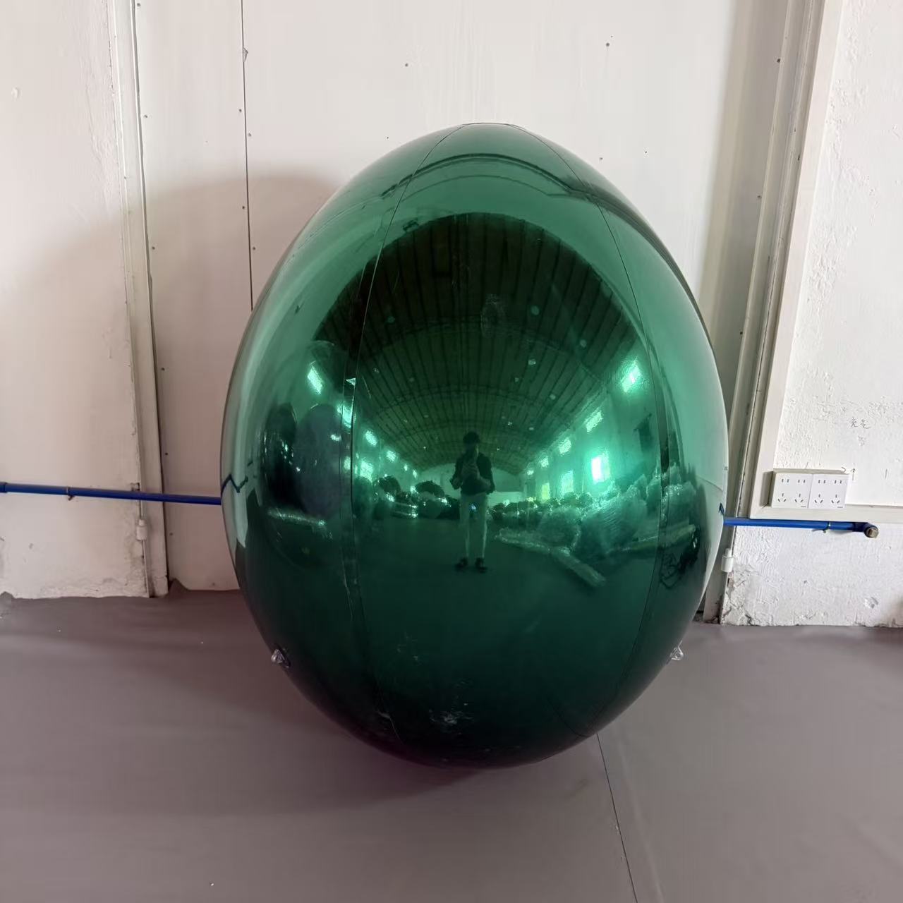 Green Egg Shape Mirror Balloon Front View